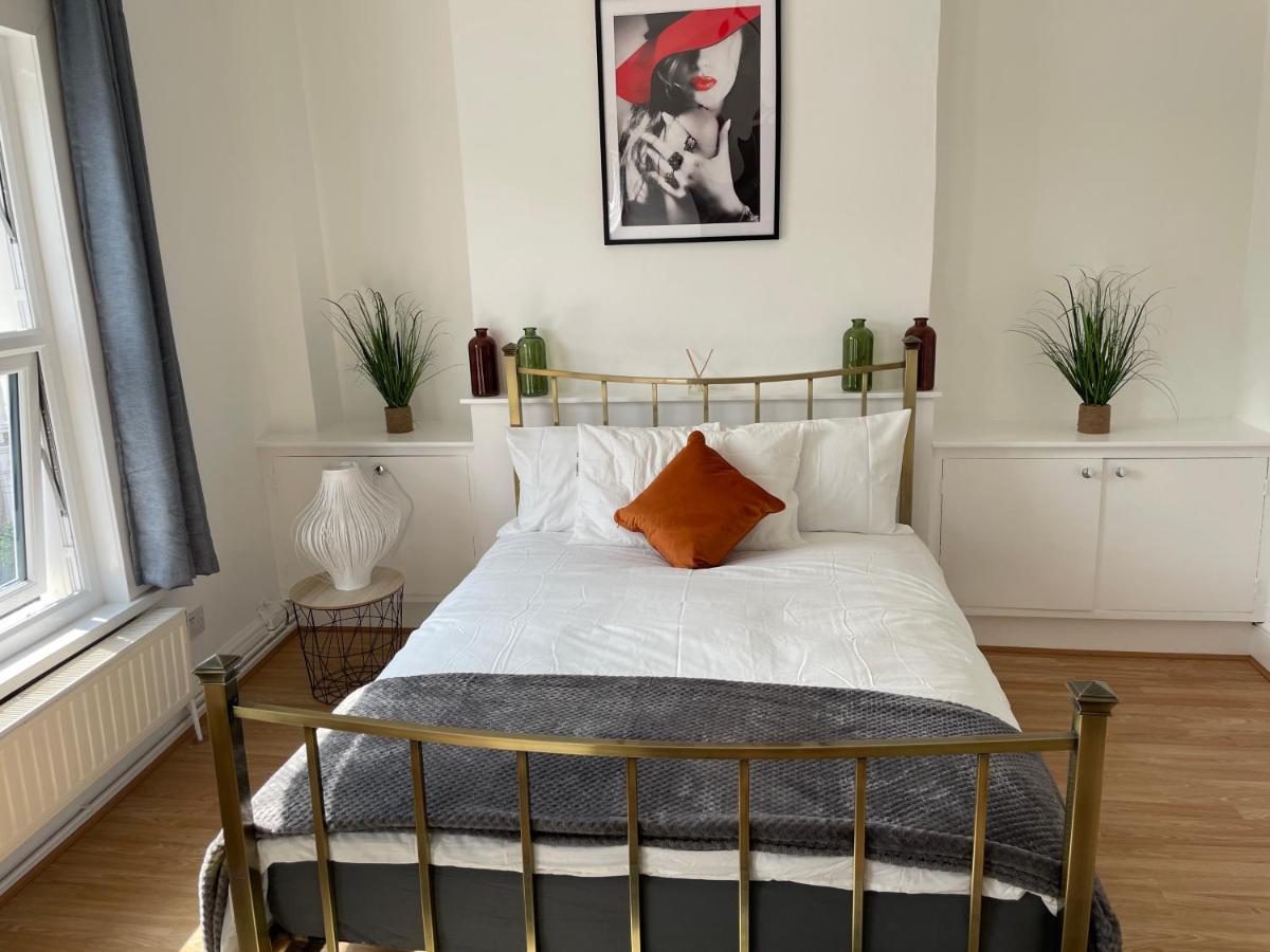 Large, Bright And Spacious 3 Bed Flat In London Exterior foto