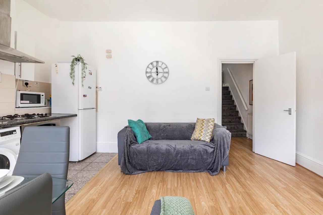 Large, Bright And Spacious 3 Bed Flat In London Exterior foto